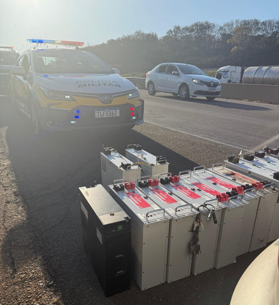 PM Rodoviária prende dupla com 16 baterias furtadas de antenas em Valinhos