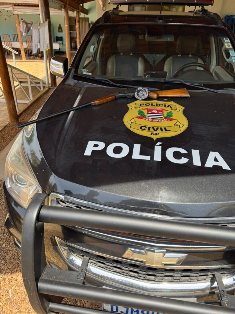 POLÍCIA CIVIL APREENDE ESPINGARDA E MANTÉM BUSCAS